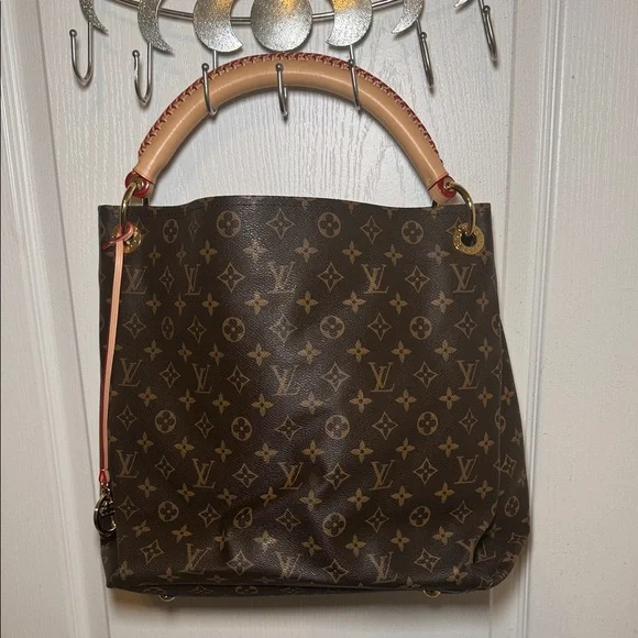 Louis Vuitton Dark Brown Monogram Shoulder Bag - Picture 4 of 11